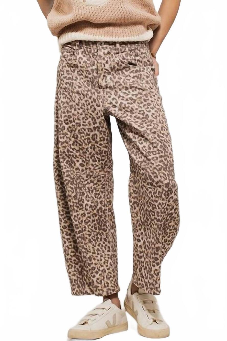 NEW URBAN DAIZY leopard print barrel jeans in caramel brown